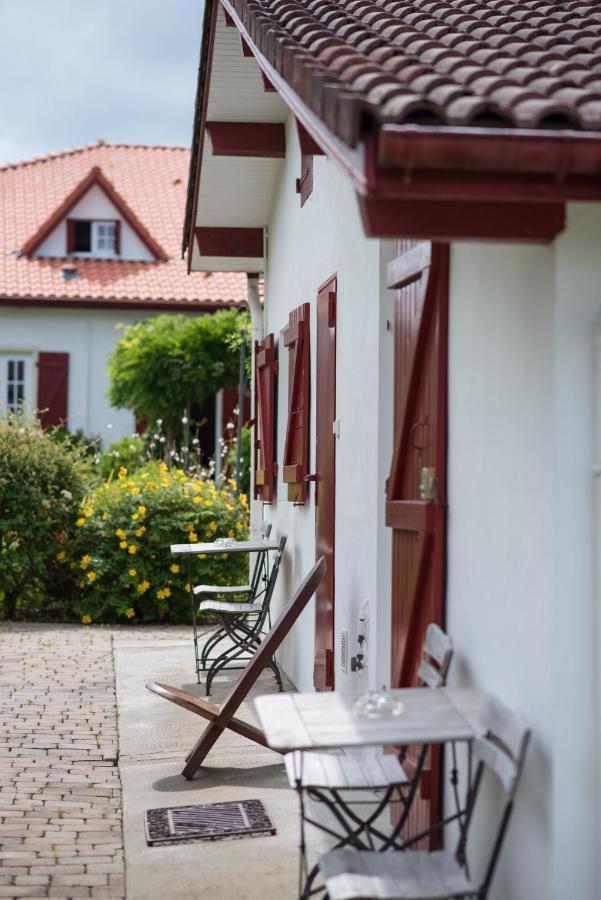 Maison De Mezos Luaran gambar