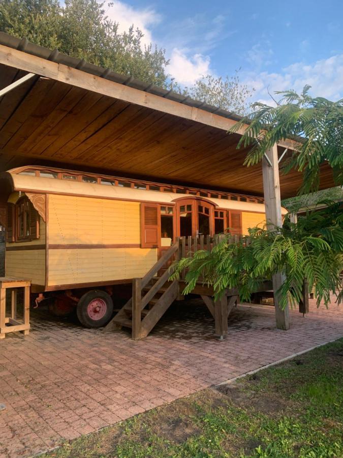 Maison De Mezos Luaran gambar