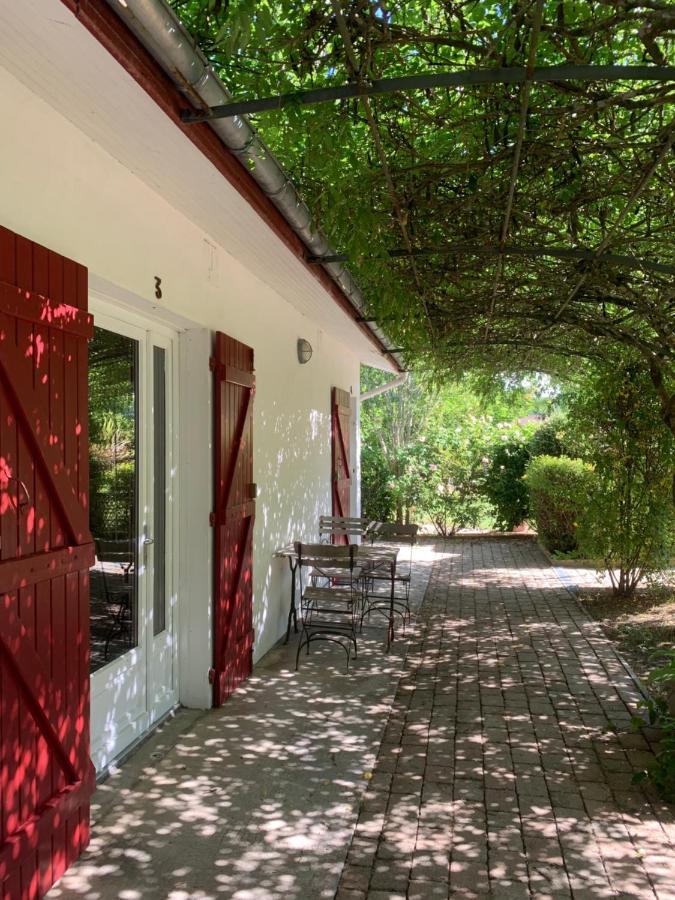 Maison De Mezos Luaran gambar
